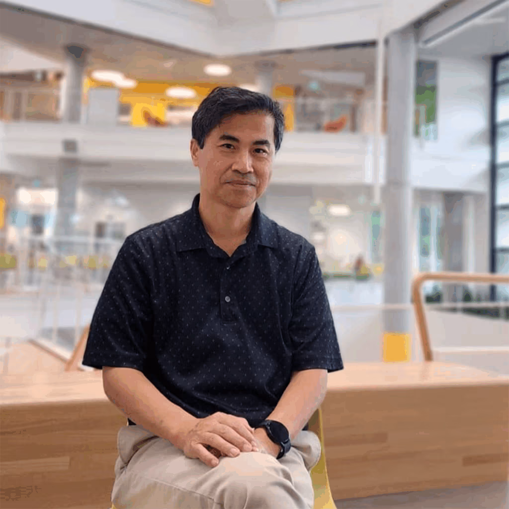 Andrew Kim has two decades of experience in Japanese hair straightening.