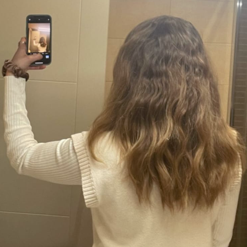 Example of how to send photo to request a hair treatment quote.